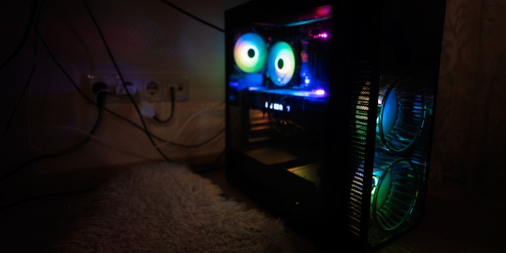 gaming-pc-box-with-cooling-setup